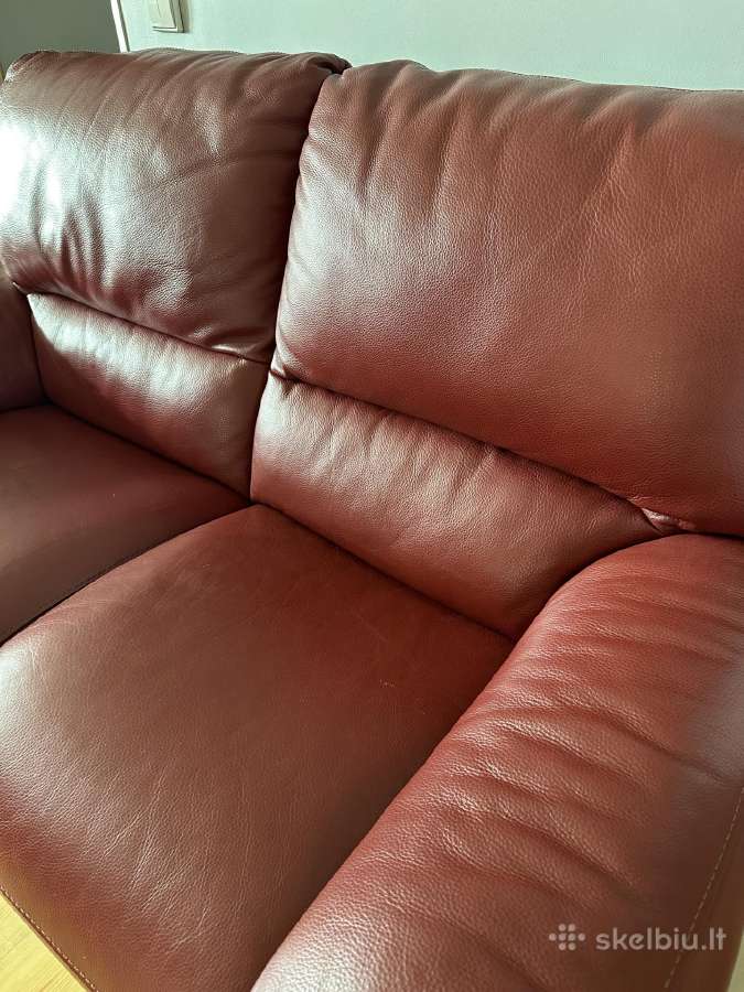 Raudona odinė dvivietė sofa - nuotraukos Nr. 3