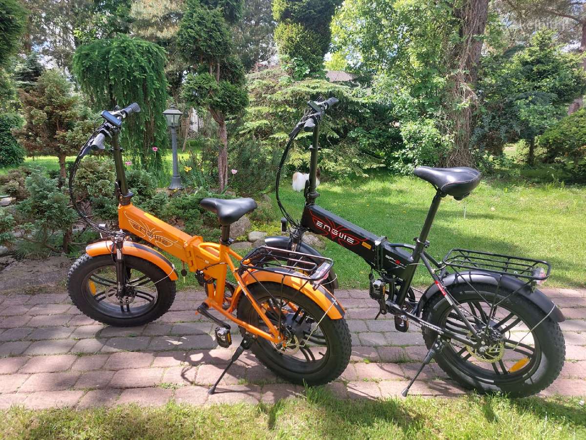Du elektriniai dviračiai