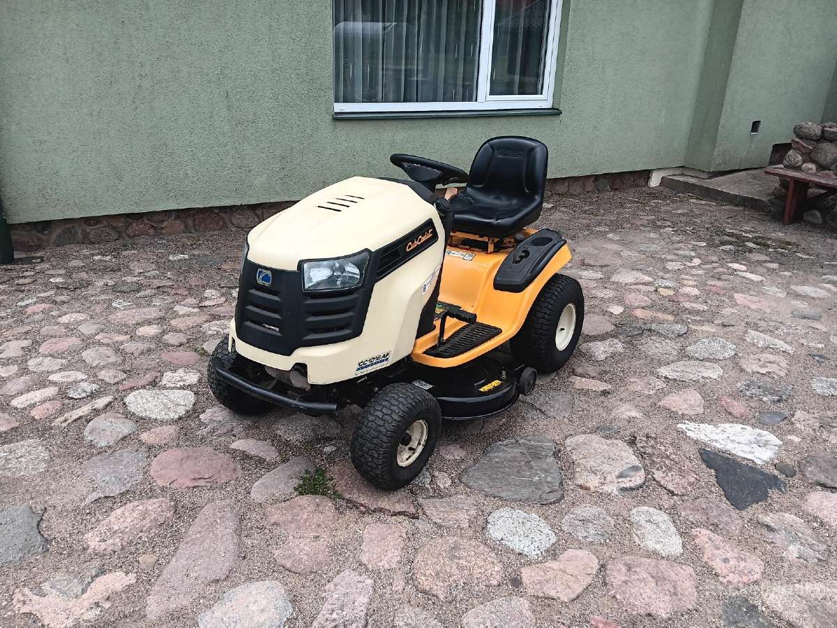 Sodo traktoriukas Cub Cadet
