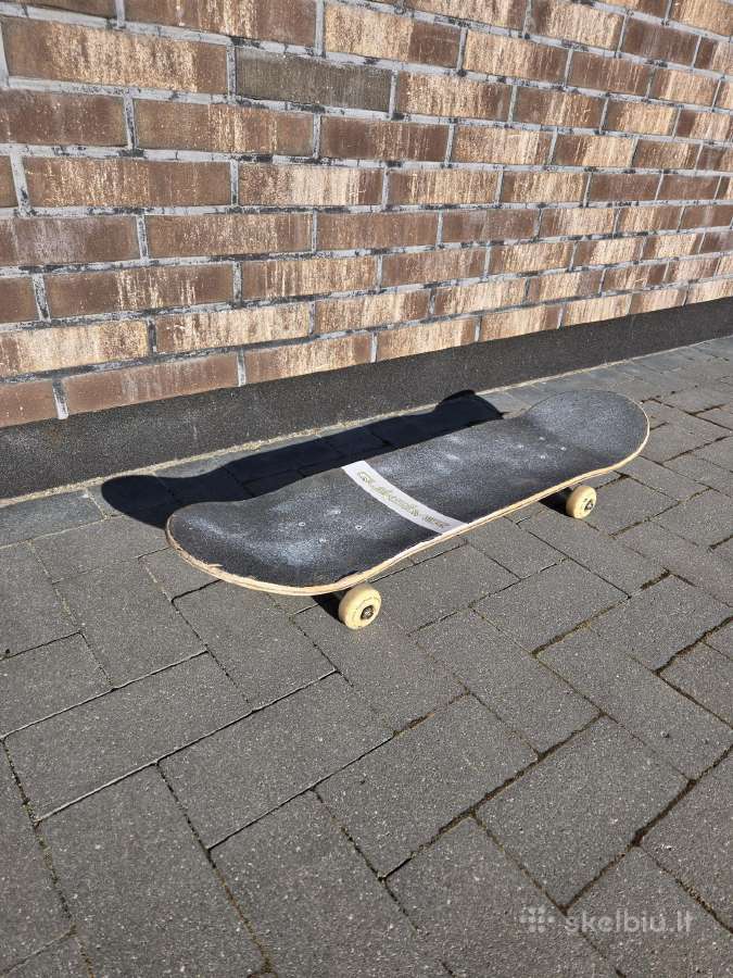 Quiksilver riedlentė