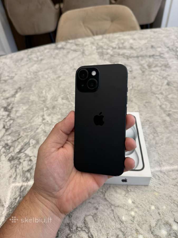 Apple iPhone 15, 128gb 88% baterija