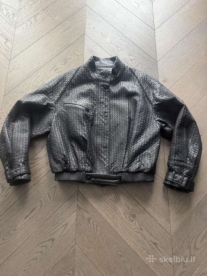 Bottega Veneta striukė