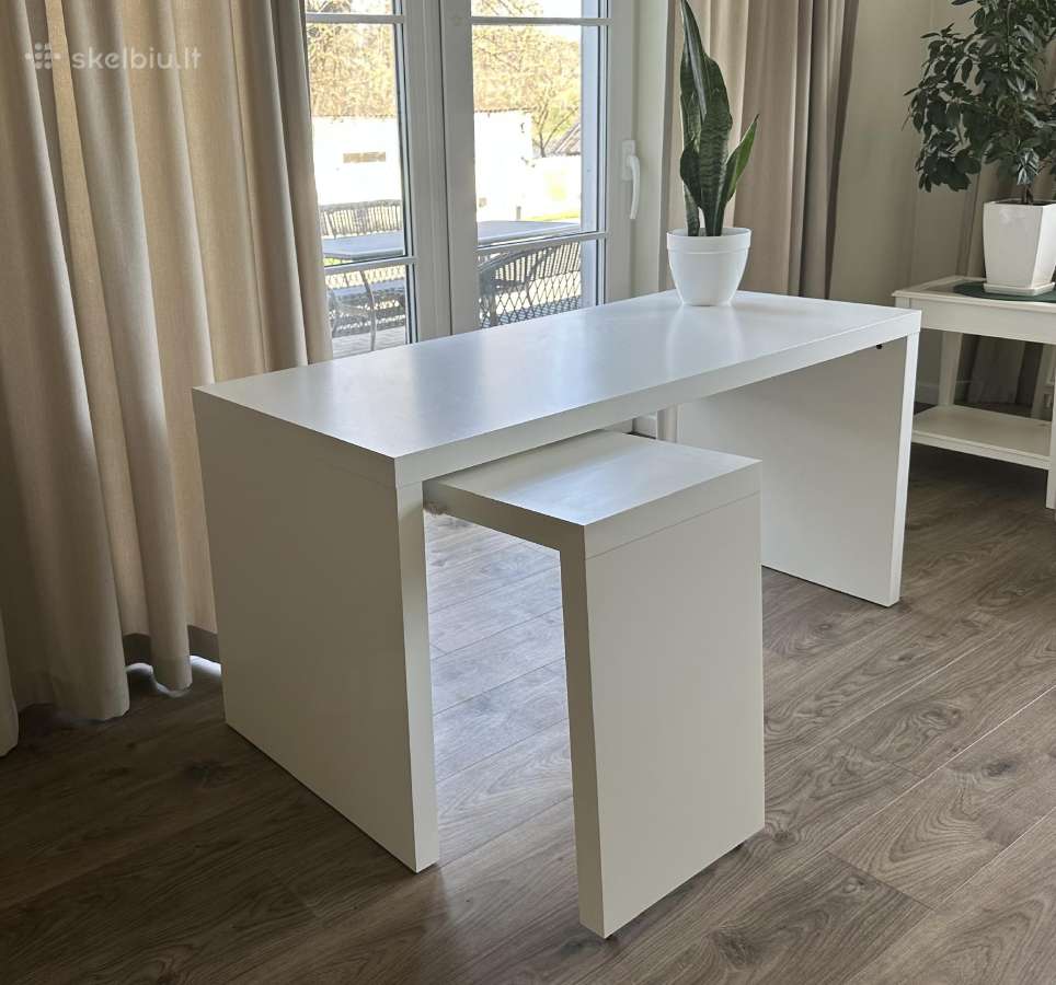 Baltas rašomasis stalas Malm, 151x65 cm
