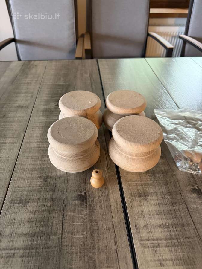 Laiptų turėklų detalės bumbulai 8 vnt.