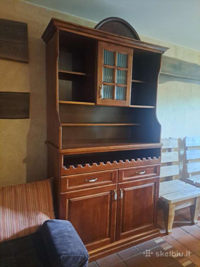 Parduodu medinę sekciją