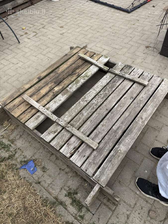 Dovanoju smelio deze