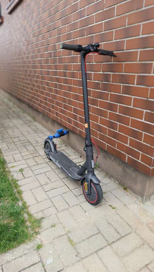 Xiomi pro2 (su spec mygtuku atsirakina 35km/h)