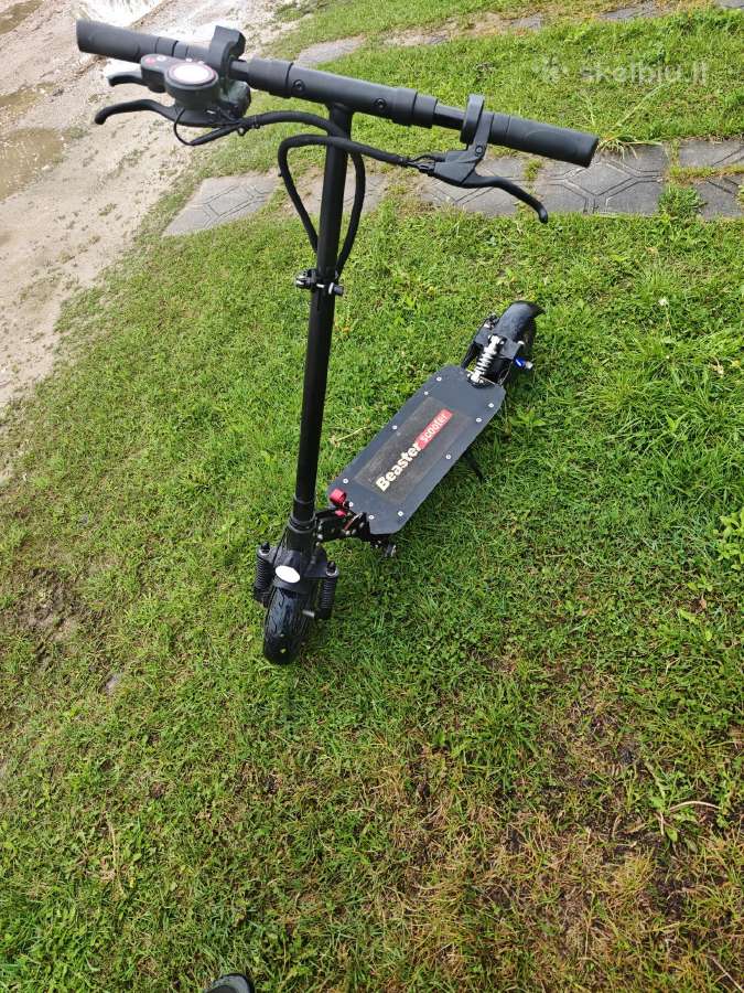 Paspirtukas beaster bs68