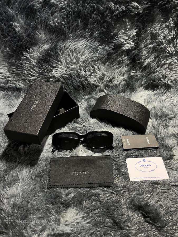 Prada akiniai