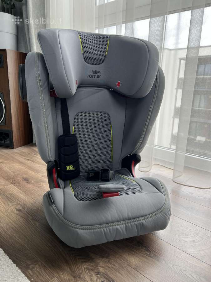 Automibilinė kėdutė Britax Kidfix III S 15 - 36 kg