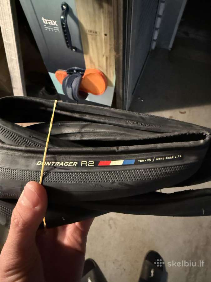 Bontrager R2 700x25 padangos 2vnt