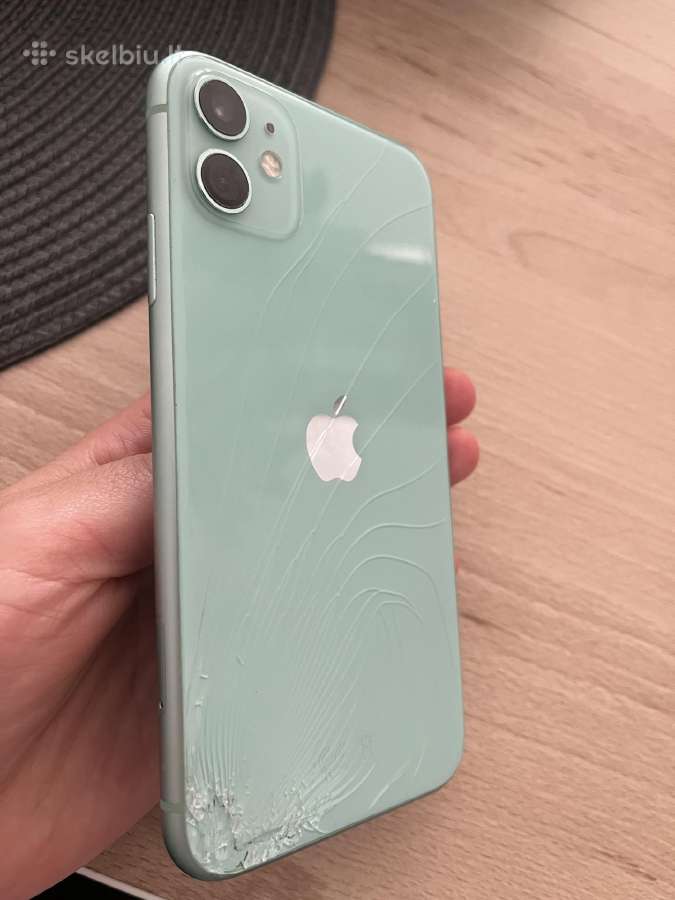 iPhone 11