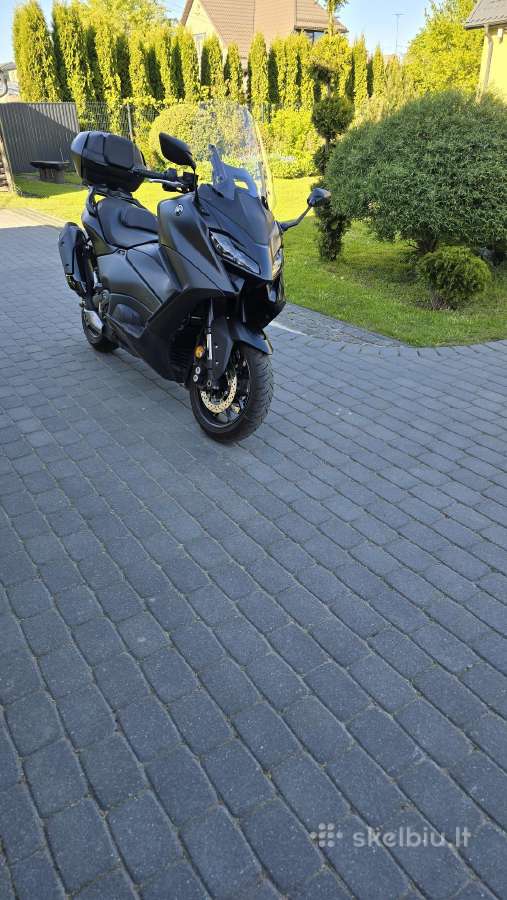 Parduodu yamaha Tmax 560