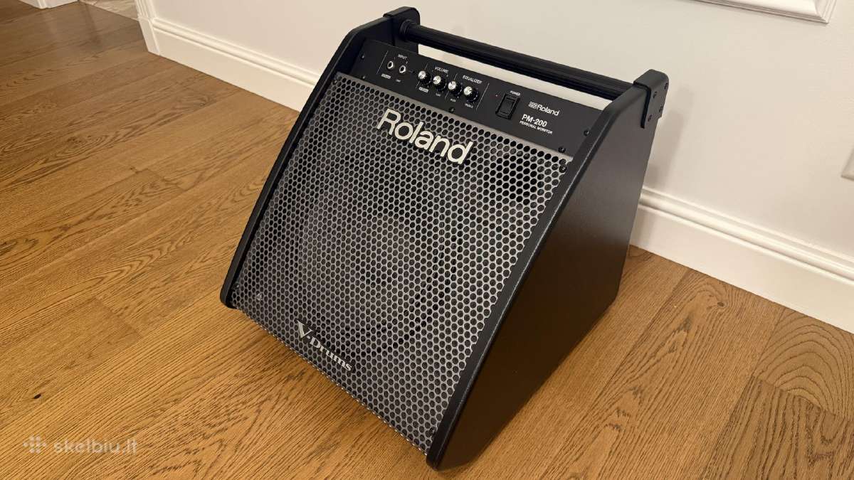 Parduodu Roland Pm-200 monitorių