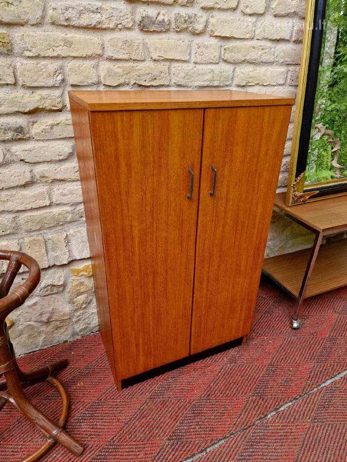 Vintažinė mid century tikmedžio batų spinta