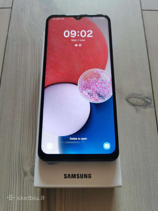 Samung Galaxy A13 4/128gb su 2 Burga dėklais