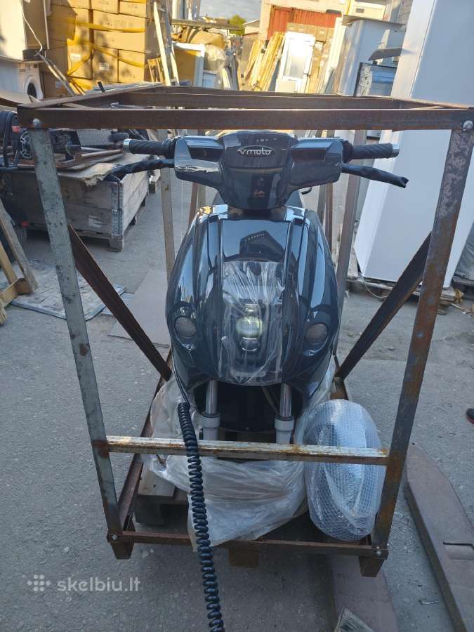 Parduodu elektrinį motorolerį.