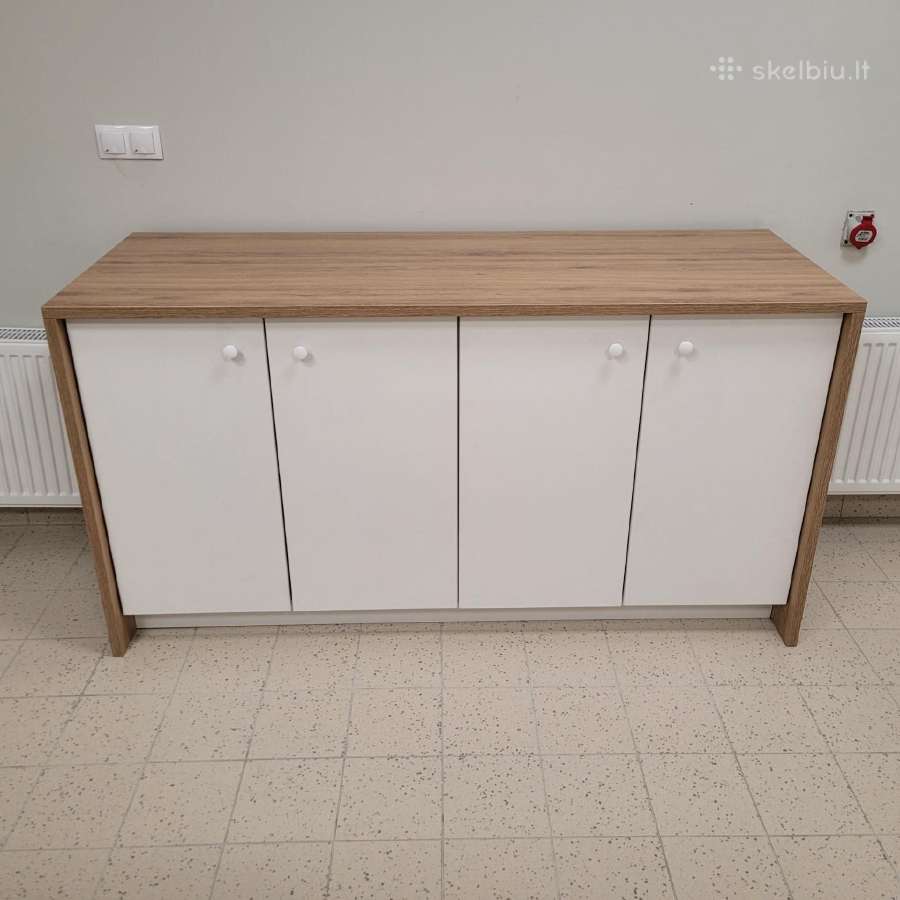 Parduodami parduotuvės baldai