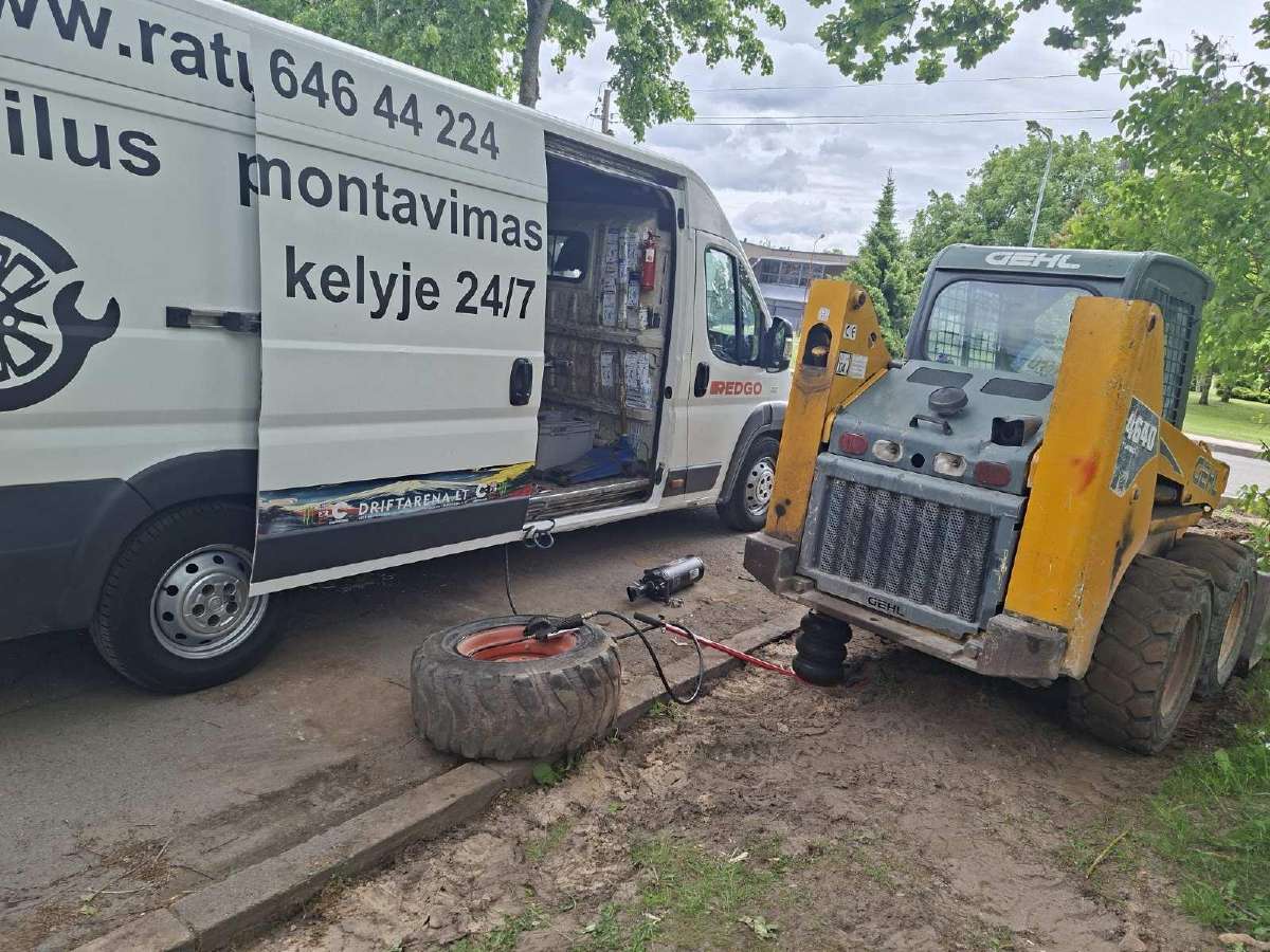 Mobilus padangų montavimas Vilniuje Pagalba Kelyje - nuotraukos Nr. 6