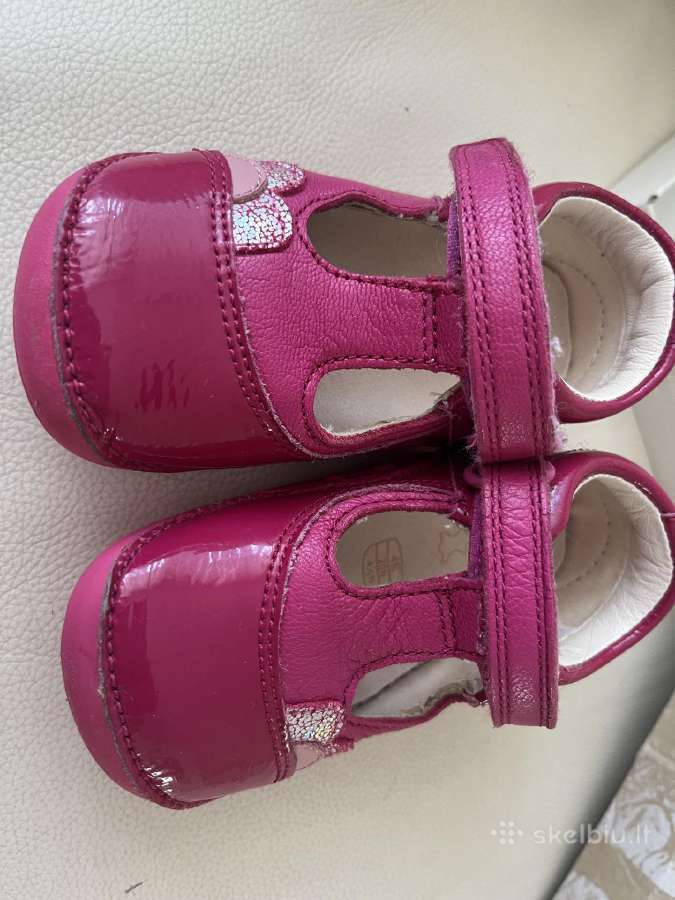 Clarks pirmieji batukai
