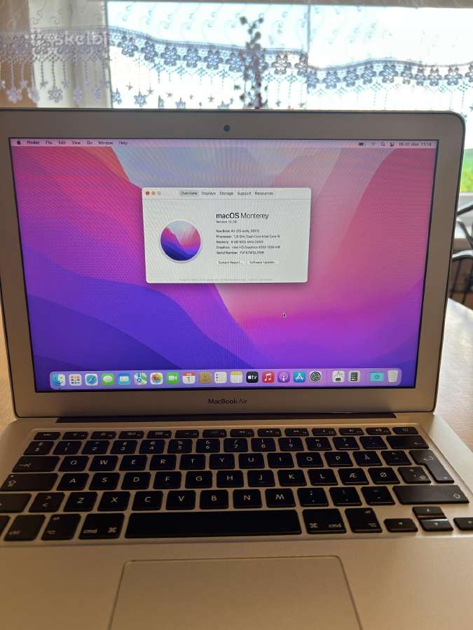 Apple MacBook Air 13 A1466 (2017) – i5 / 8gb RAM