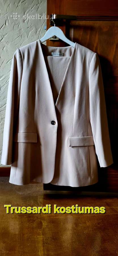 Kostimėlis (švarkas/kelnės) Trussardi