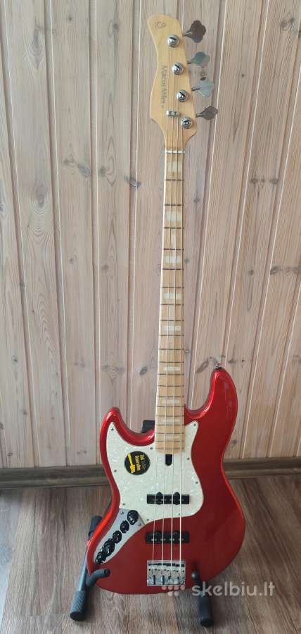 Bosinė gitara Sire