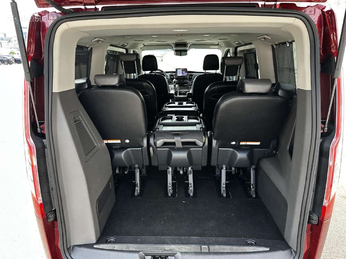 Ford Tourneo Custom nuoma, 8 vietos, automatas - nuotraukos Nr. 9