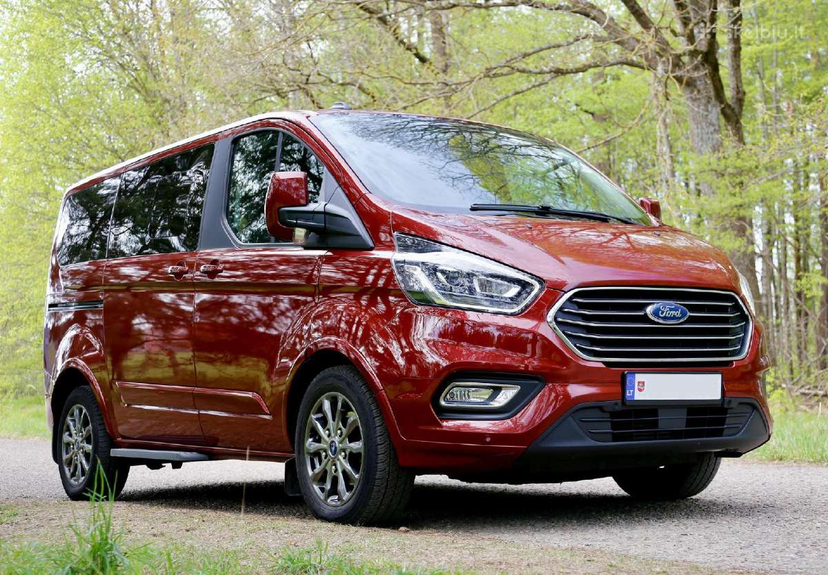 Ford Tourneo Custom nuoma, 8 vietos, automatas - nuotraukos Nr. 15