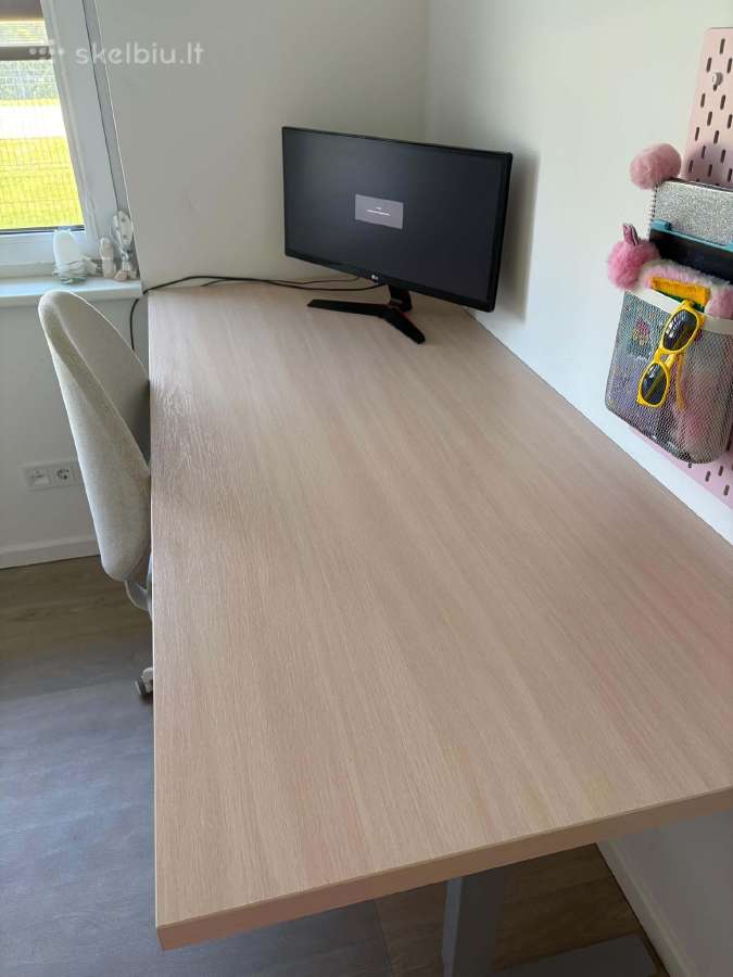 Pakeliamas ofiso rašomasis darbo stalas