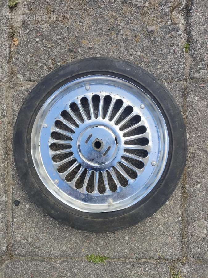 Ratas ratai nežinau kieno ar kam