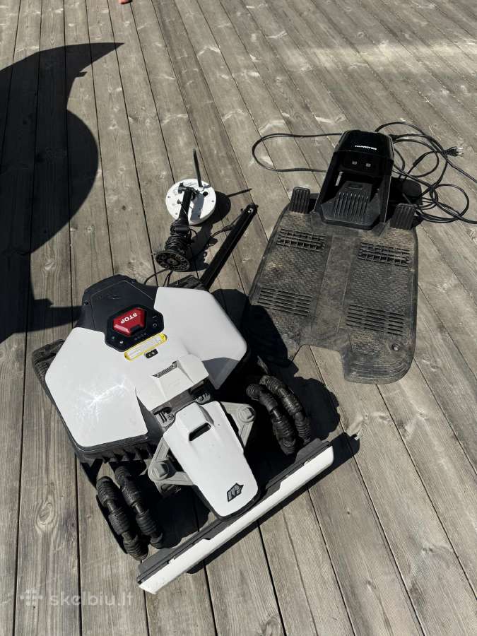 Žoliapjovė robotas