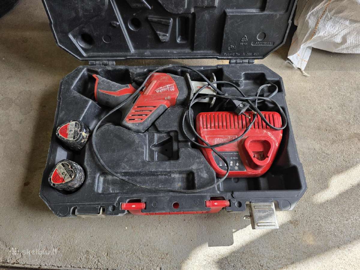 Milwaukee M12 C12 Hz tiesinis pjuklas