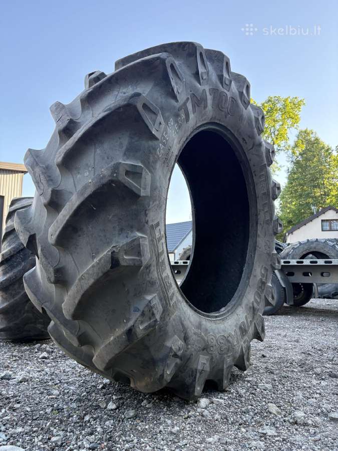 580/70r38 Pirelli padanga