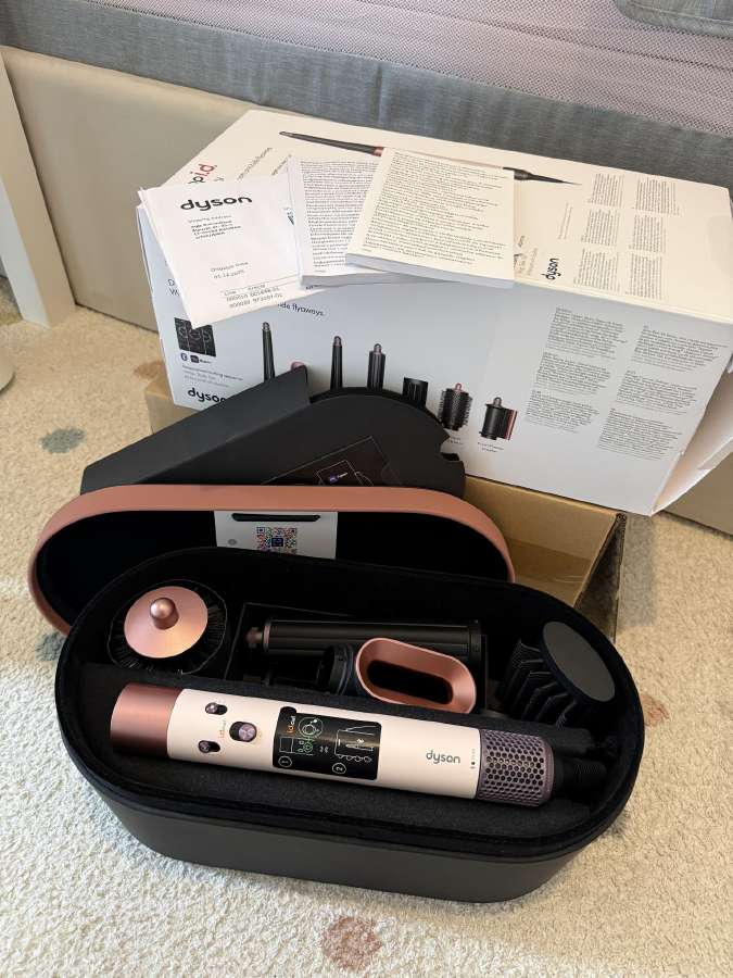 Dyson airwrap i.d