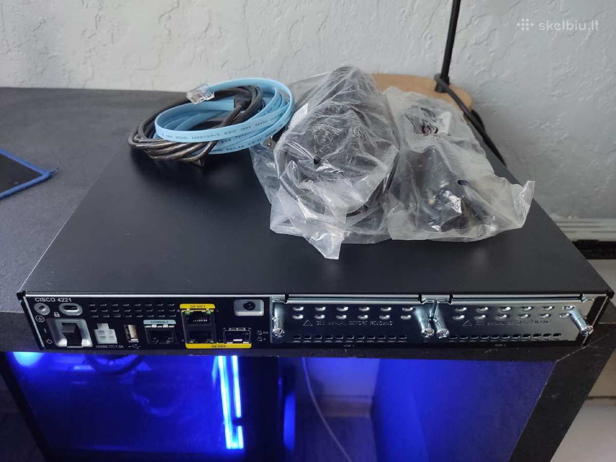 Parduodamas maršrutizatorius/router Cisco isr4221