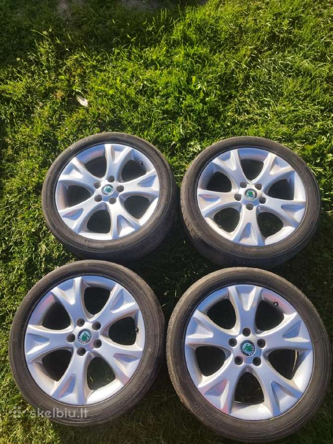 Skoda Octavia 225/45r17 - nuotraukos Nr. 2