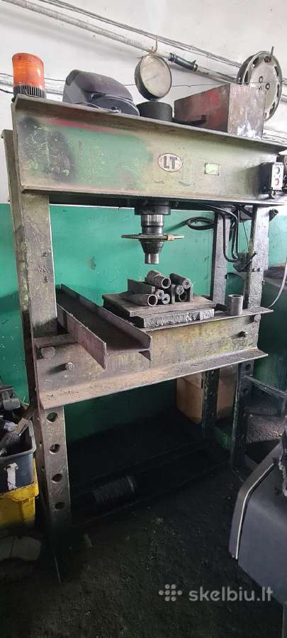 Hidraulinis presas 40 t