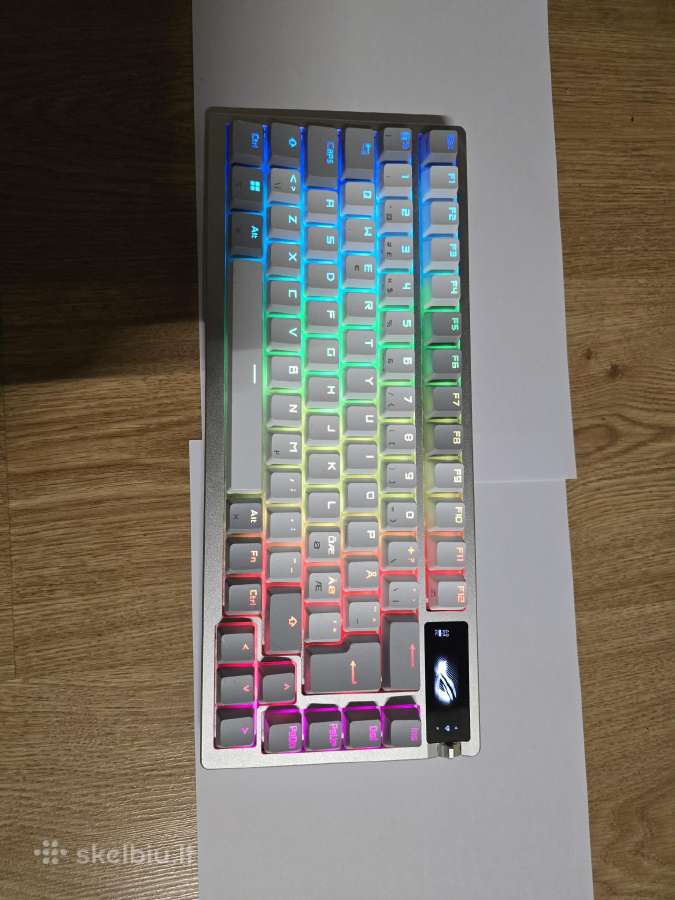 Asus rog Azoth