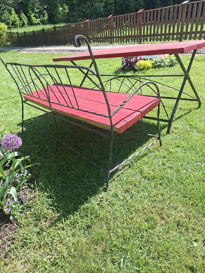 Lauko baldai