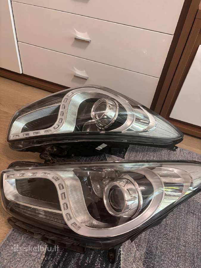 Parduodami originalūs Hyundai i40 priekiniai žibin