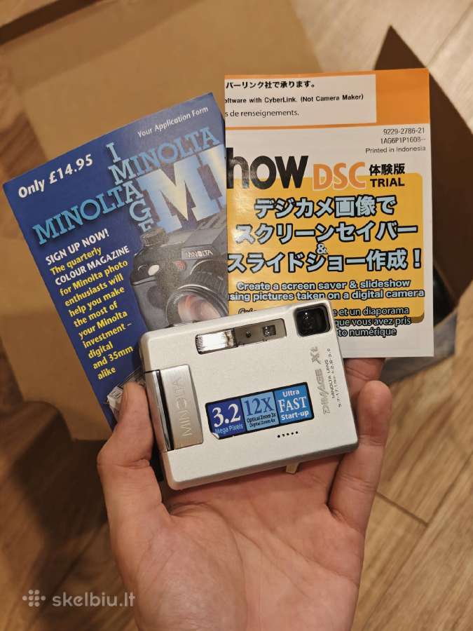 Minolta Dimage XT Japan digicam