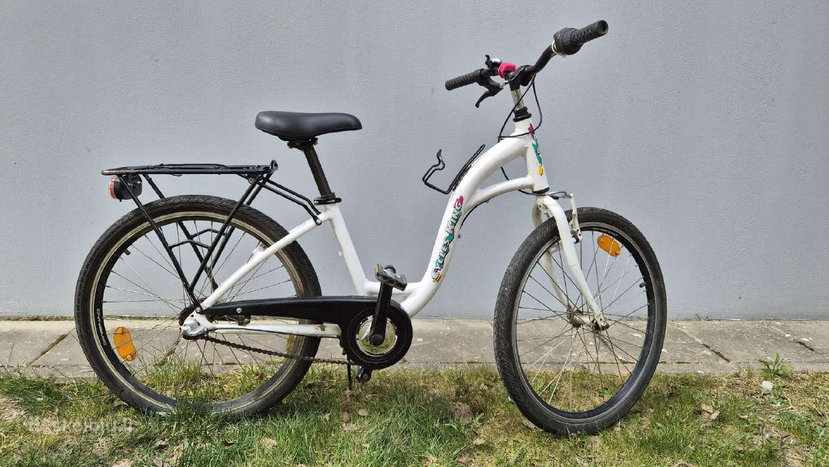 Mergaitiškas labai geras dviratis