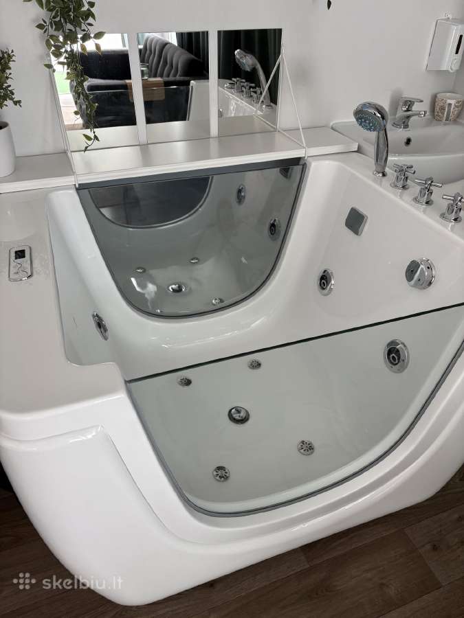 Hidroterapinė vonelė. Sūkurinė vonelė. Jacuzzi.