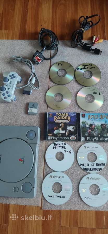 Playstation 1 su žaidimais