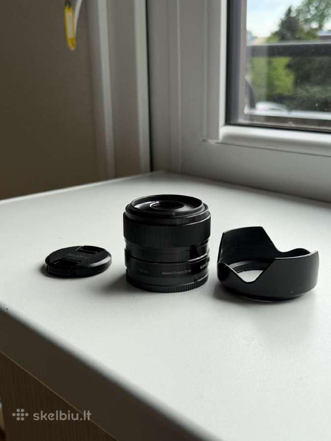 Sony E 35mm f/1.8 Oss (Sel35f18) Objektyvas