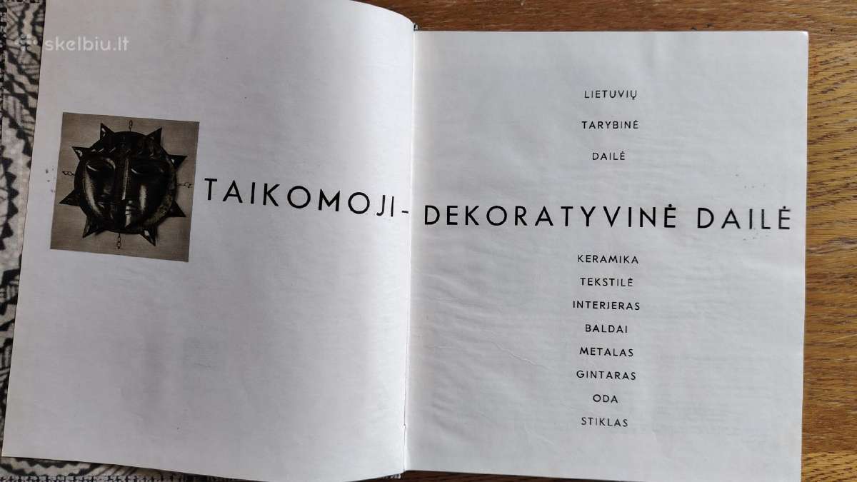 Albumas Taikomoji - dekoratyvinė dailė.