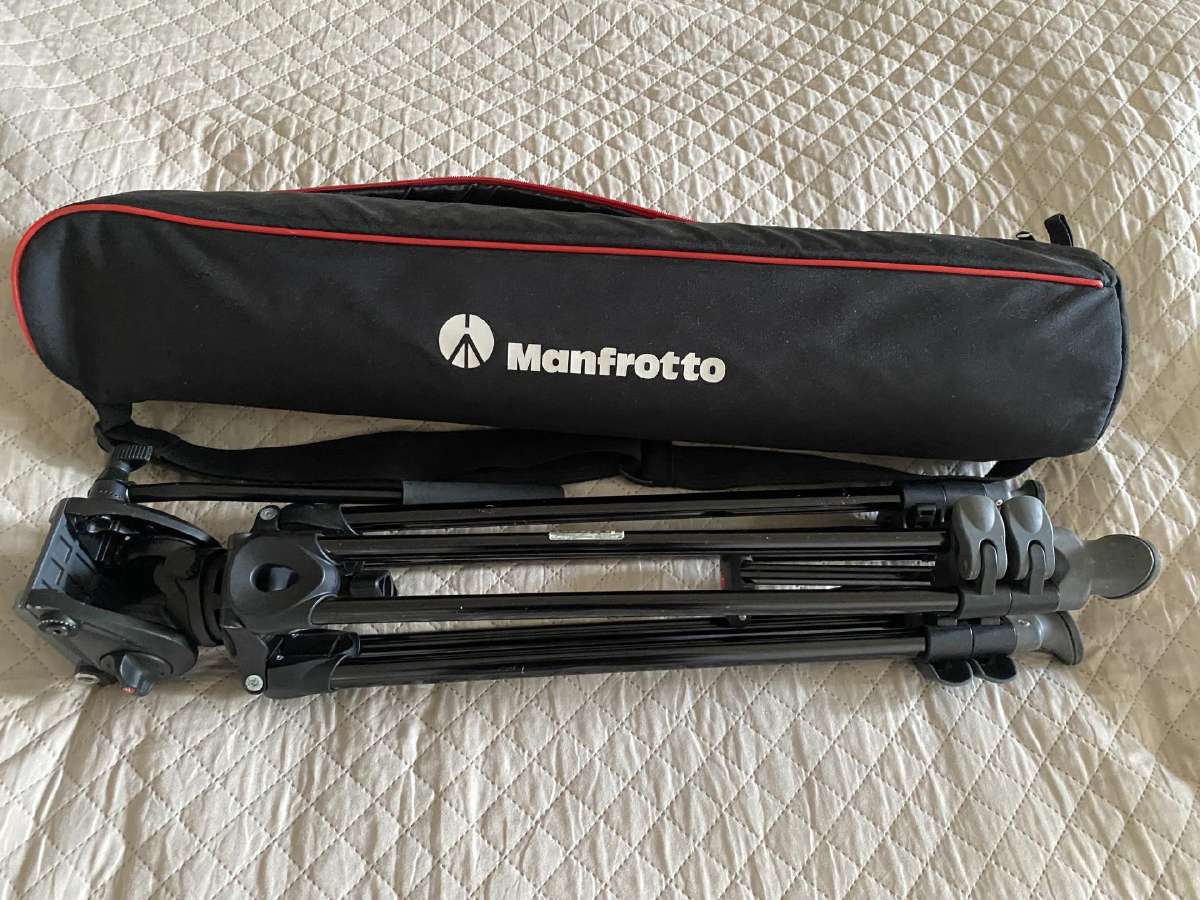 Manfrotto trikojis su Mvh500a fluid galva