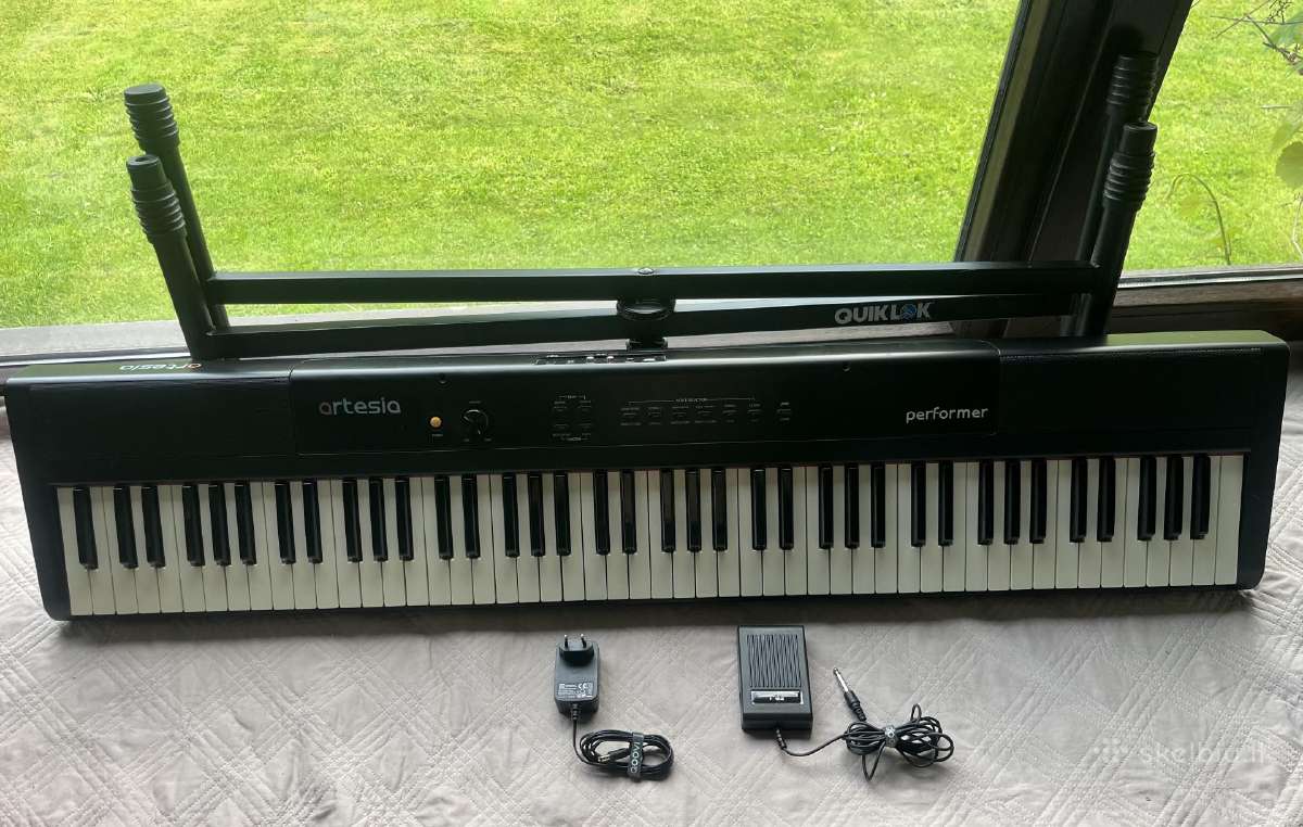 Skaitmeninis pianinas Artesia Performer