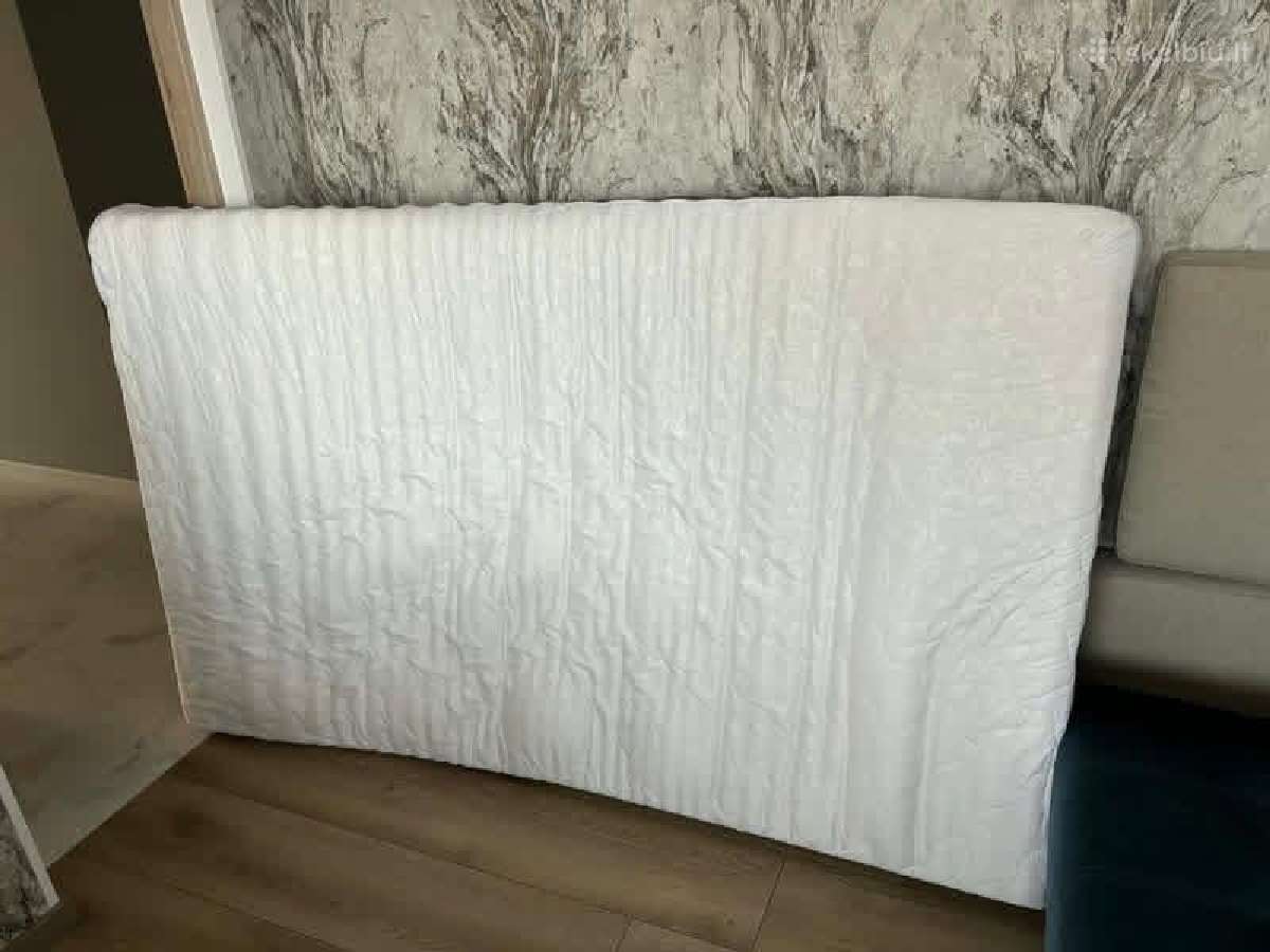 Parduodu 2 puikios būklės čiužinius po 60 eur